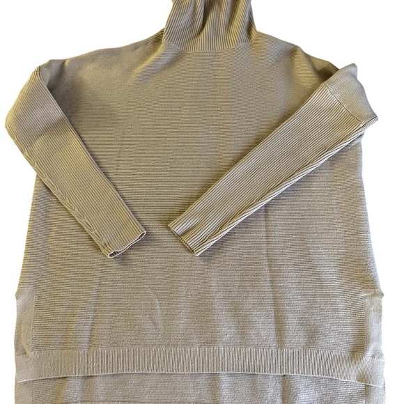 NWT Caracilia oversized knit turtleneck sweater Women Size Medium - Picture 3 of 6